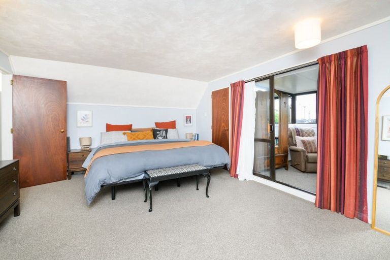 Photo of property in 8 Mcarthur Street, Terrace End, Palmerston North, 4410