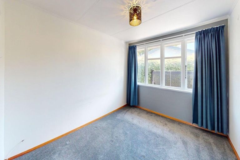 Photo of property in 41 Ellesmere Crescent, Highbury, Palmerston North, 4412