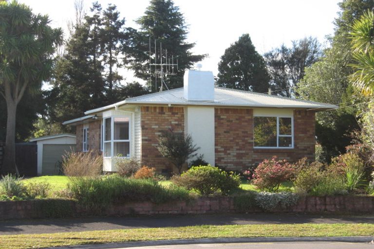 Photo of property in 19 Cranwell Place, Hillcrest, Hamilton, 3216