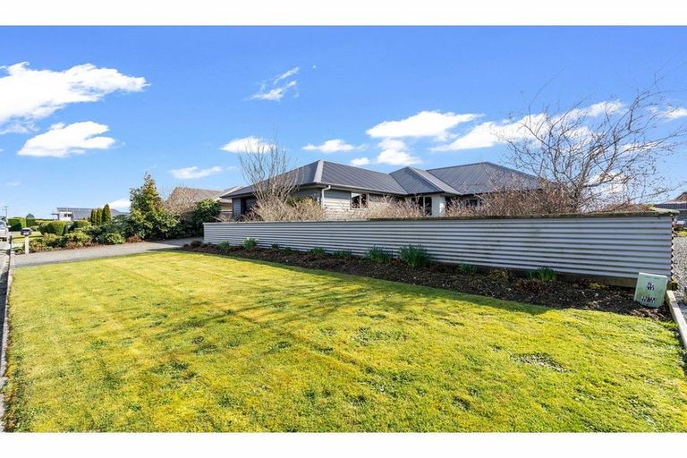 Photo of property in 48 Welsh Road, Winton, 9720