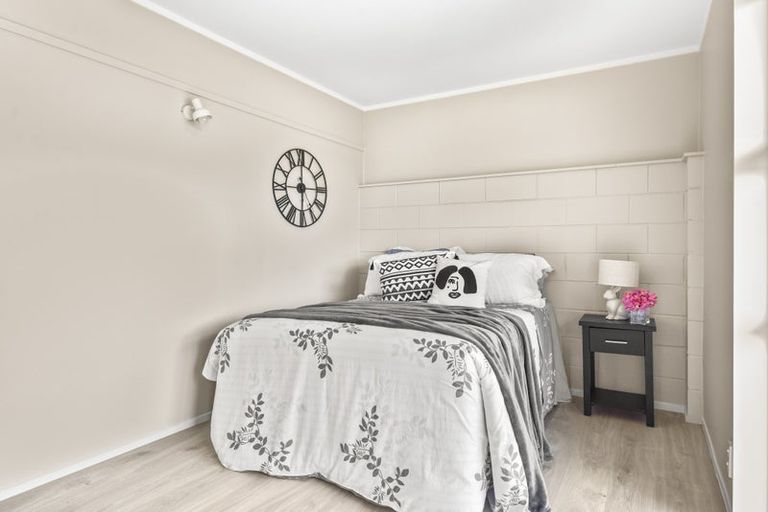 Photo of property in 47 Amorino Drive, Red Beach, 0932