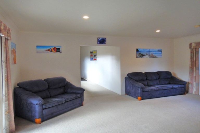 Photo of property in 73 Marsden Point Road, Ruakaka, 0116