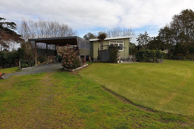 Photo of property in 85 Te Pahi River Drive, Paparoa, Maungaturoto, 0583