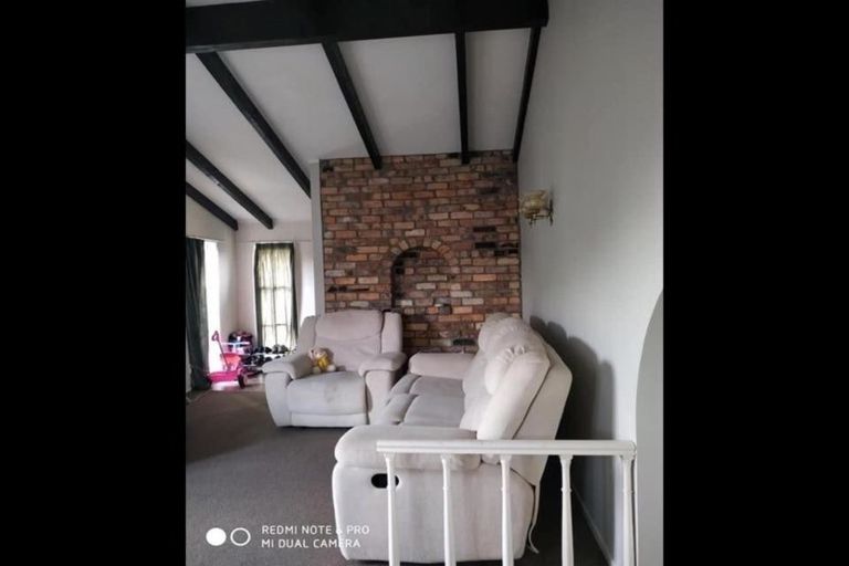 Photo of property in 2/462 Hillsborough Road, Mount Roskill, Auckland, 1041