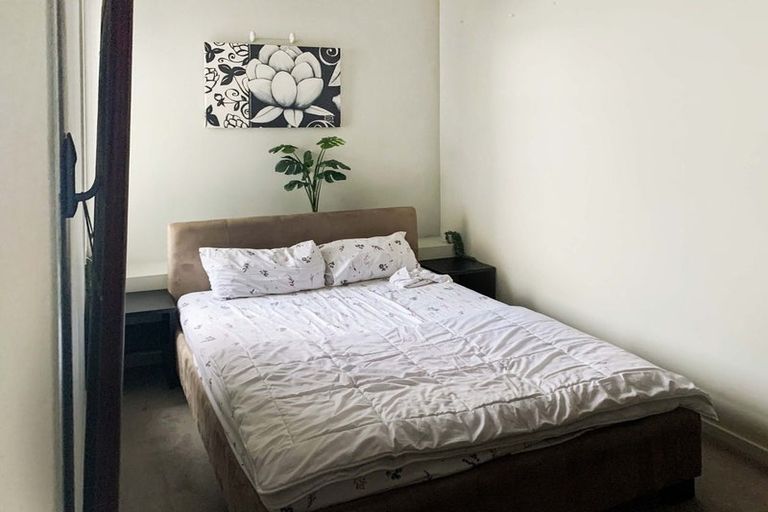 Photo of property in City Lodge Apartments, 401/115 Vivian Street, Te Aro, Wellington, 6011