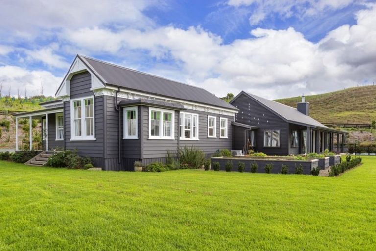 Photo of property in 279 Takatu Road, Tawharanui Peninsula, Matakana, 0986