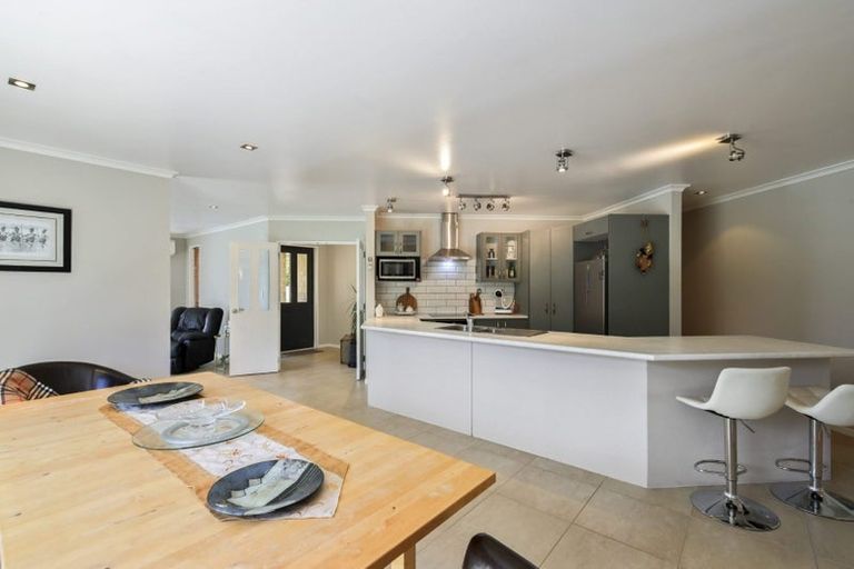 Photo of property in 107 High Street, Oxford, 7430