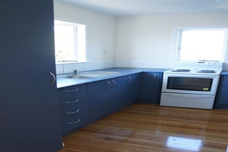 Photo of property in 24 Waipani Road, Te Atatu Peninsula, Auckland, 0610