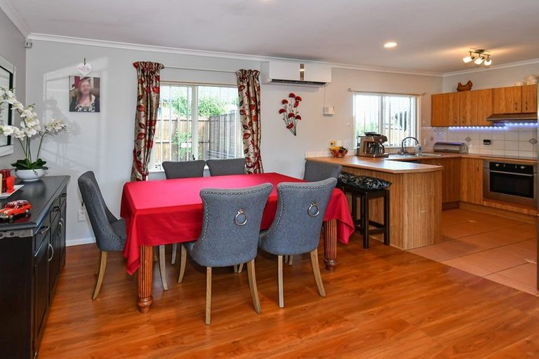 Photo of property in 6 Emmerdale Avenue, Papakura, 2110