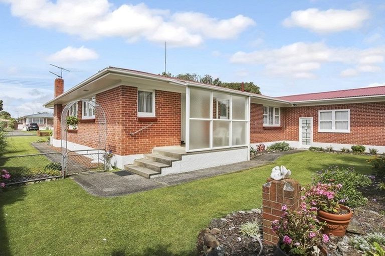 Photo of property in 26 Shirley Avenue, Papakura, 2110