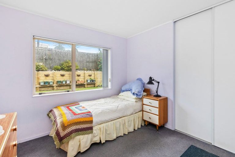 Photo of property in 32 Kohanga Road, Mangere Bridge, Auckland, 2022