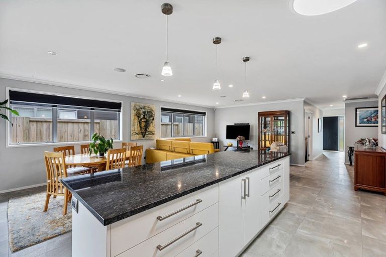 Photo of property in 67 Awatira Drive, Papamoa Beach, Papamoa, 3118