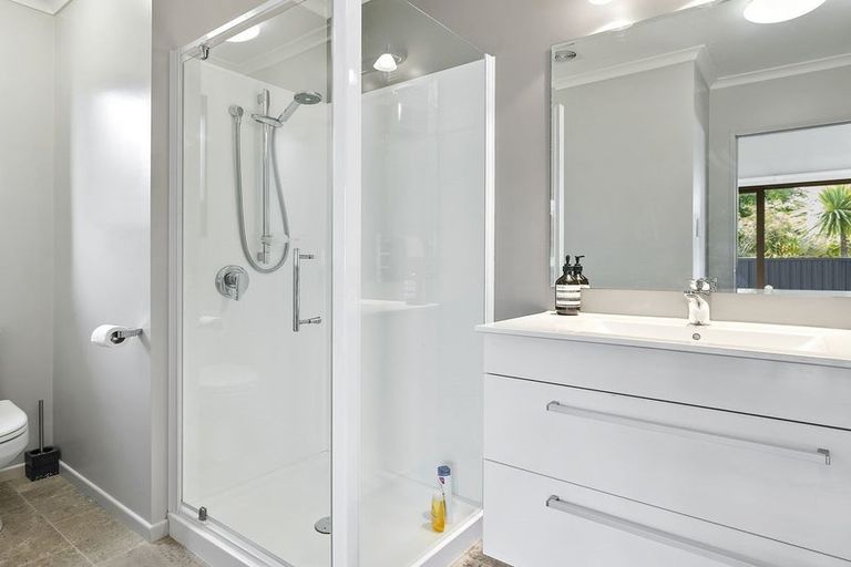 Photo of property in 16 Bayne Terrace, Macandrew Bay, Dunedin, 9014