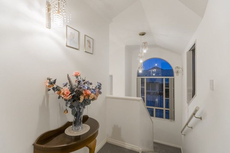 Photo of property in 27 Millennium Hill, Paraparaumu, 5032