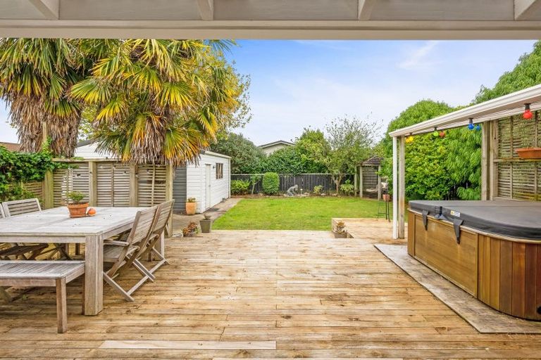 Photo of property in 3 Tawa Street, Waikanae, 5036