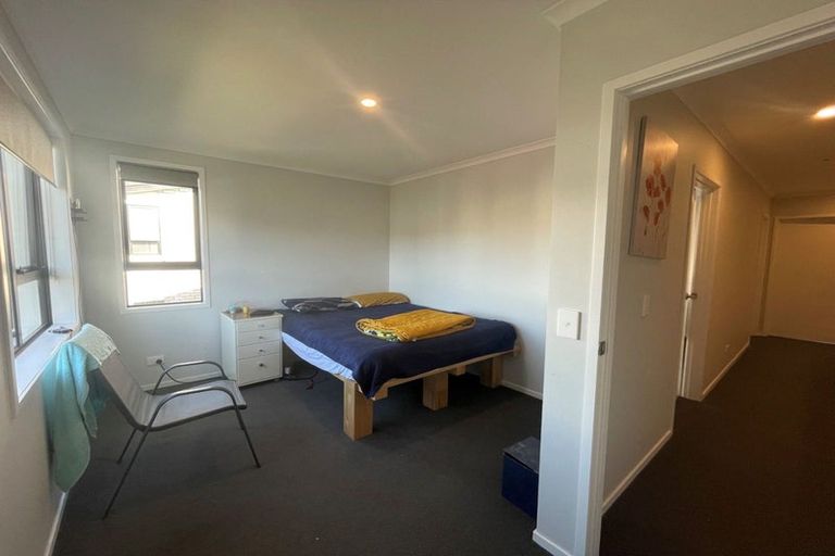 Photo of property in 27 Discovery Place, Marfell, New Plymouth, 4310