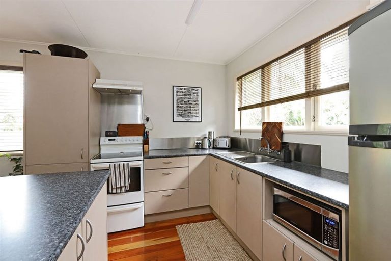 Photo of property in 1008 Caroline Road, Mayfair, Hastings, 4122