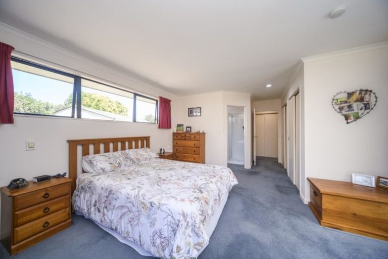 Photo of property in 12 Austin Place, Awapuni, Palmerston North, 4412