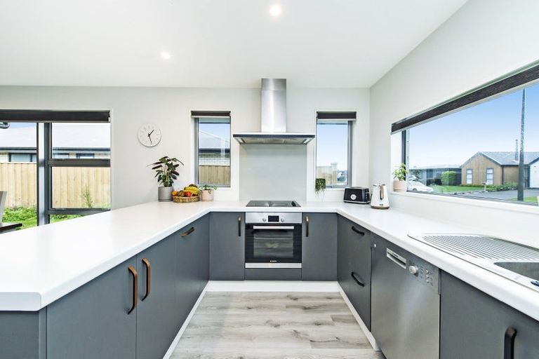 Photo of property in 10 Longcot Drive, Rolleston, 7615