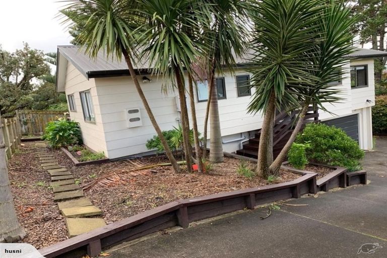 Photo of property in 2/7 Wyman Place, Pakuranga Heights, Auckland, 2010