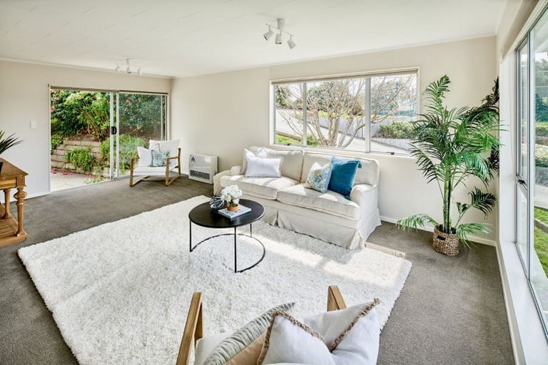 Photo of property in 5 Seaview Road, Paremata, Porirua, 5024