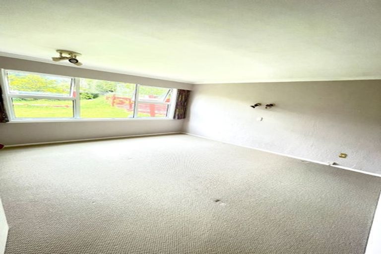 Photo of property in 370 George Street, Stokes Valley, Lower Hutt, 5019