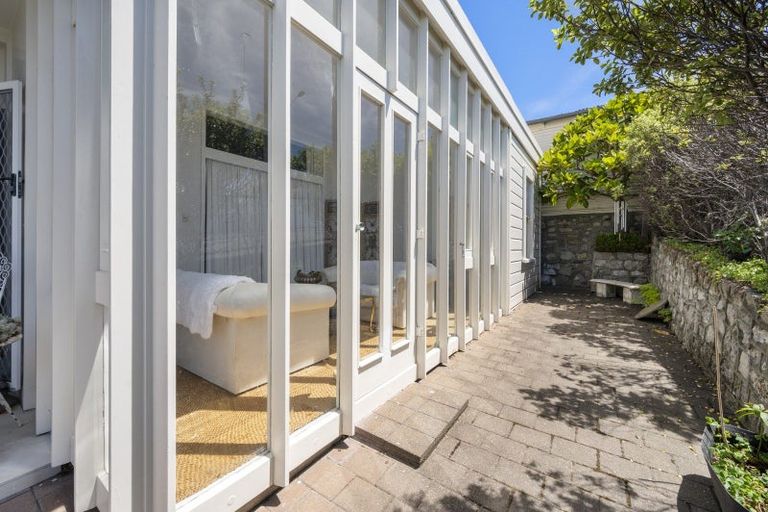 Photo of property in 18 Lighthouse Road, Bluff Hill, Napier, 4110