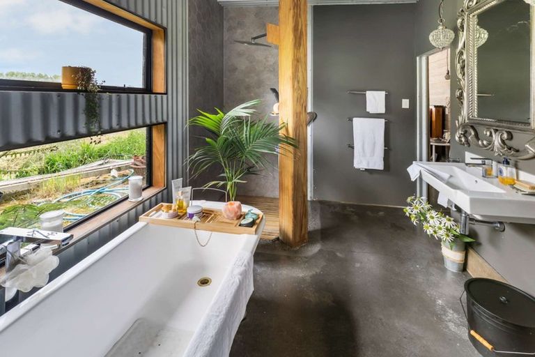 Photo of property in 294 Inland Road North, Tikorangi, Waitara, 4383