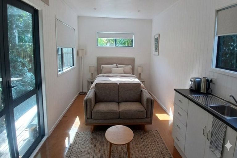 Photo of property in 13 Killarney Avenue, Torbay, Auckland, 0630