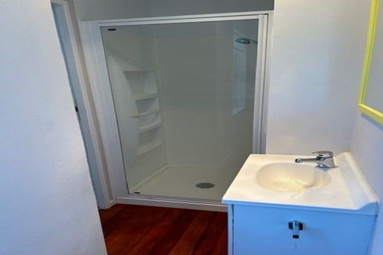 Photo of property in 11 Vaucluse Avenue, Paraparaumu Beach, Paraparaumu, 5032