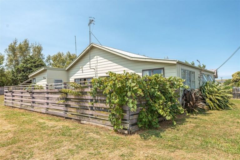 Photo of property in 46 Whangaehu Village Road, Whangaehu, Whanganui, 4581