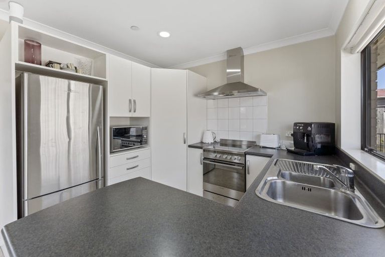 Photo of property in 15 Ian Peter Way, Otaki, 5512