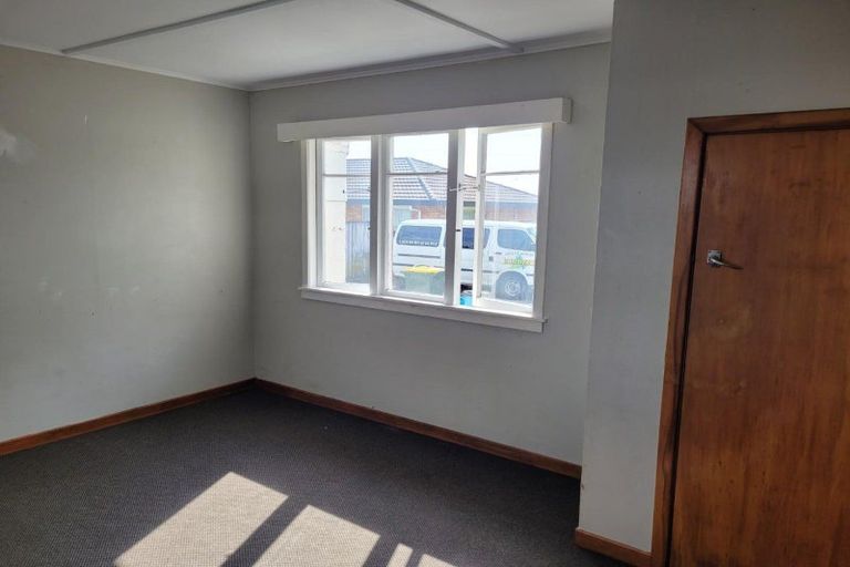 Photo of property in 7 Truby King Street, Merrilands, New Plymouth, 4312