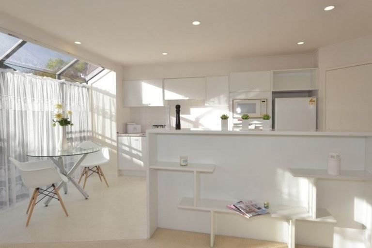 Photo of property in 32 Currell Way, Somerville, Auckland, 2014