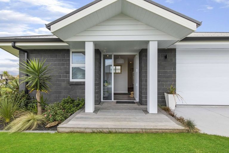 Photo of property in 1 Wahaika Way, Papamoa Beach, Papamoa, 3118