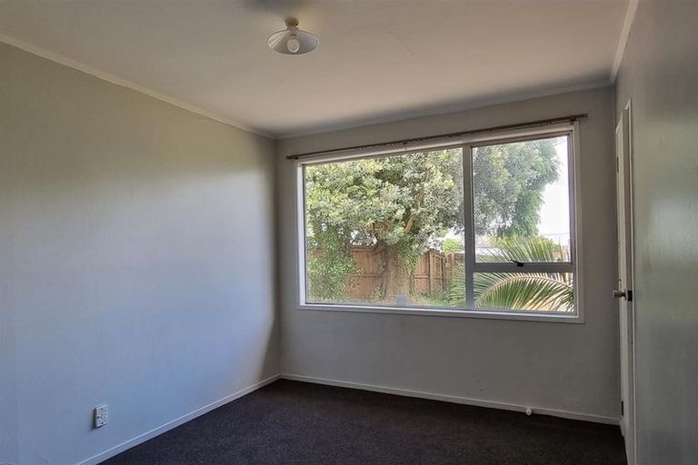 Photo of property in 30 Hyperion Drive, Randwick Park, Auckland, 2105