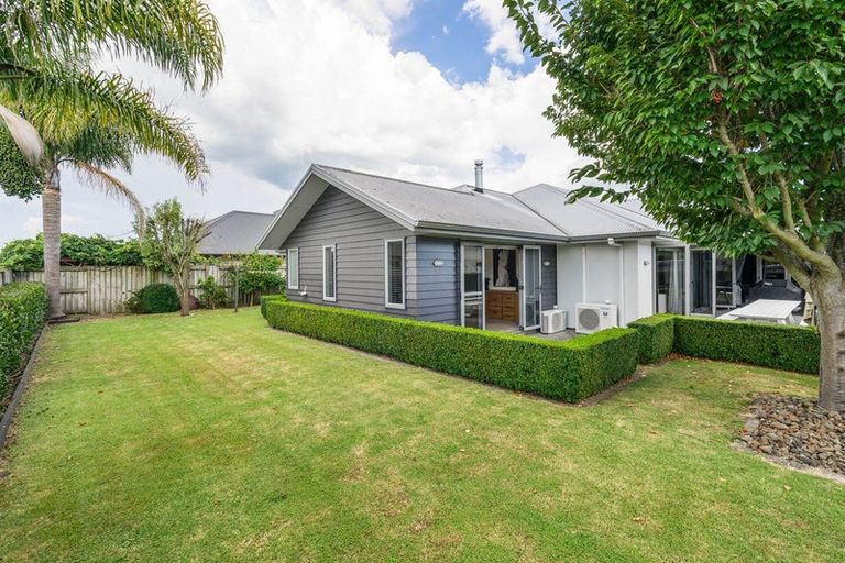 Photo of property in 27 Norfolk Drive, Cambridge, 3434