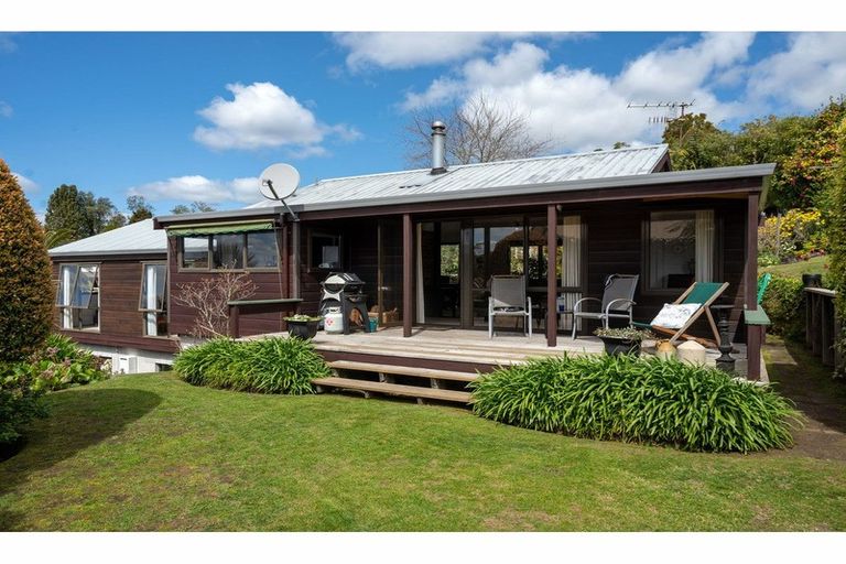 Photo of property in 27 Wychwood Crescent, Springfield, Rotorua, 3015