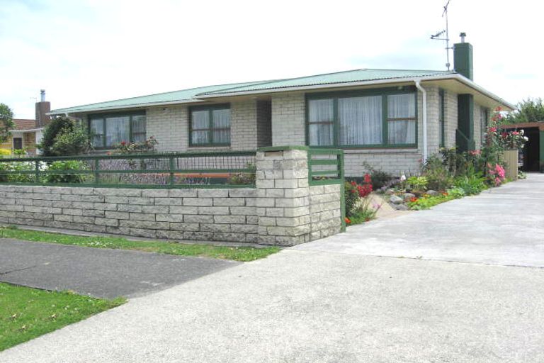 Photo of property in 26 Cargill Avenue, Feilding, 4702