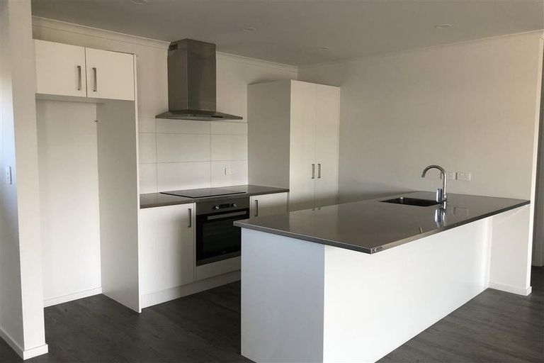 Photo of property in 6a Brown Avenue, Carterton, 5713