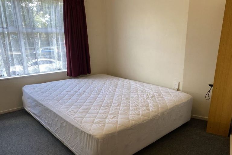 Photo of property in 6 Croft Grove, Moera, Lower Hutt, 5010