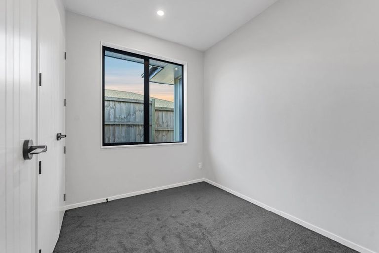 Photo of property in 22 Paihere Street, Huapai, Kumeu, 0810