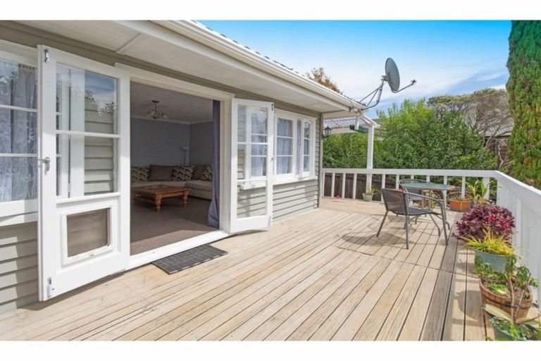 Photo of property in 1/680 Whangaparaoa Road, Stanmore Bay, Whangaparaoa, 0932