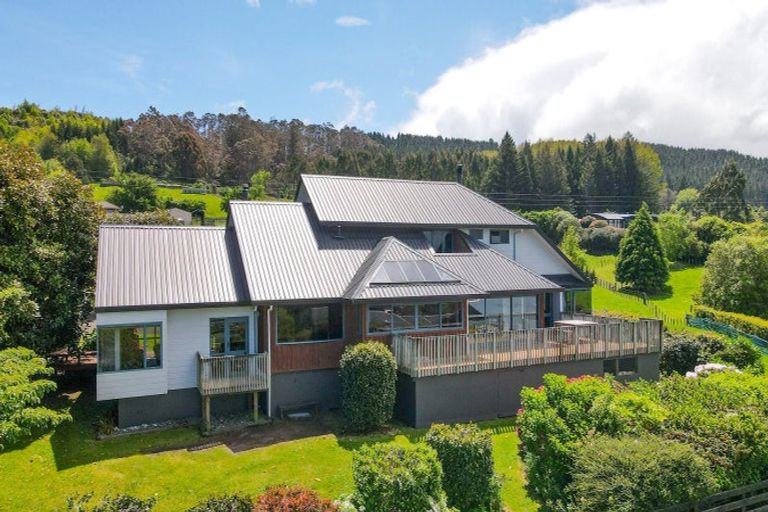 Photo of property in 10 Atkins Lane, Hamurana, Rotorua, 3097