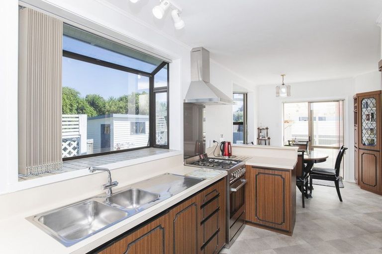 Photo of property in 37 Macdonald Street, Te Hapara, Gisborne, 4010