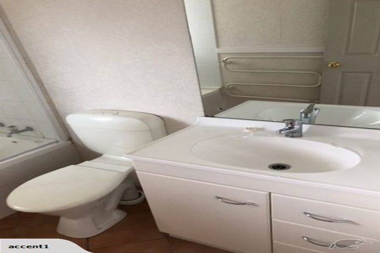 Photo of property in 22 Lochiel Place, Te Kamo, Whangarei, 0112