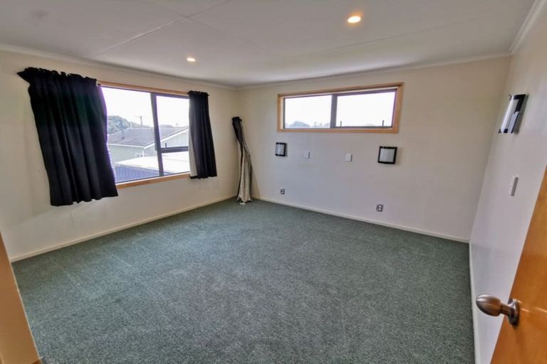 Photo of property in 10a Karaka Street, Castlecliff, Whanganui, 4501