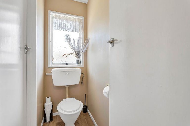 Photo of property in 6b York Street, Eltham, 4322