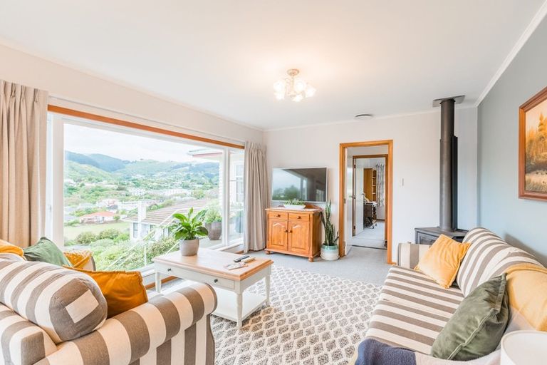 Photo of property in 367 Main Road, Tawa, Wellington, 5028