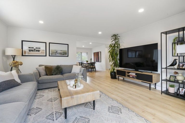 Photo of property in 7/1 Valley Road, Northcote, Auckland, 0626